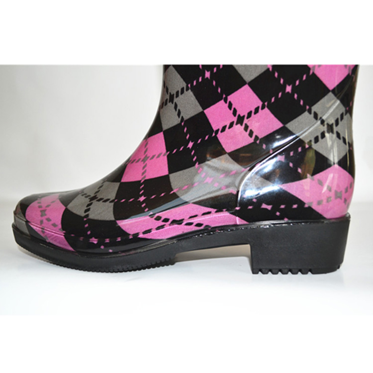 HOT SELL GARDEN SAFETY PVC GUMBOOT FASHION RAIN BOOTS FOR WOMEN PVC FOOTWEAR